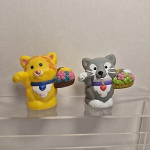 Fisher Price Little People Gray & Orange Cats With Baskets